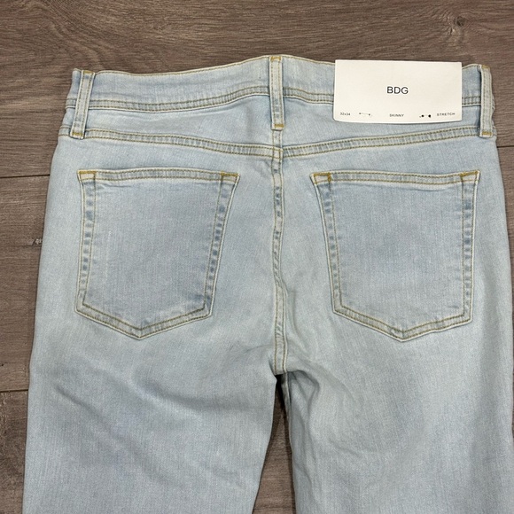 Men’s Urban Outfitters BDG 32 x 34 Jean Denim Destroyed Jeans Blue Stretch NWT - Picture 6 of 13